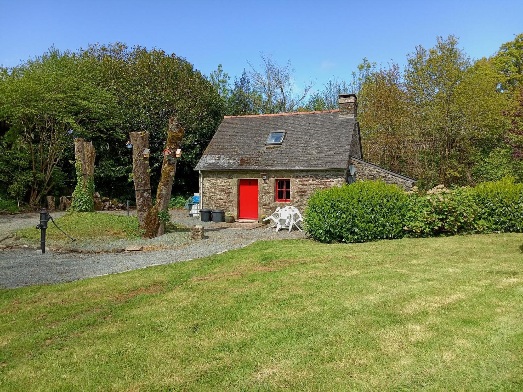 Character Breton Cottage Carhaix-Plouguer Eksteriør billede